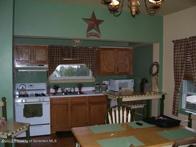 401 Ward St, Dunmore, PA 18512 - photo 2