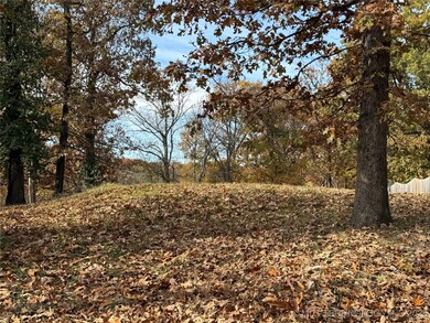 1714 Hebbert St, Grove, OK 74344 - photo 3