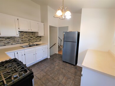 1539 Amarillo Dr, Carpentersville, IL 60110 - photo 5