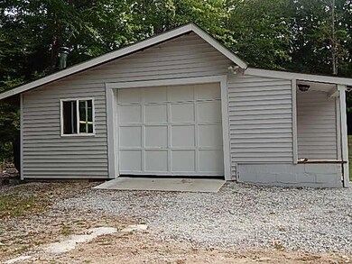 749 Borough Rd unit 258/46, Pembroke, NH 03275 - photo 2