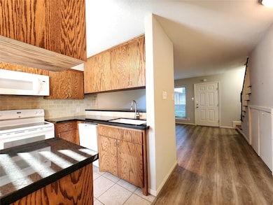 A bright and efficient kitchen.