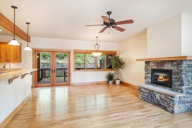 living room - view to rear deck