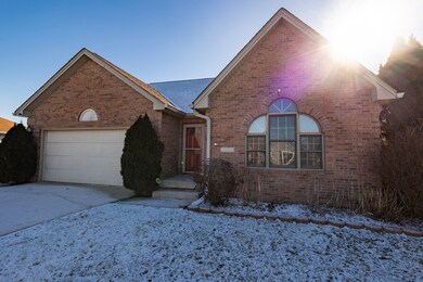 4699 Gray Fox Ct, Columbus, IN 47203 - photo 2