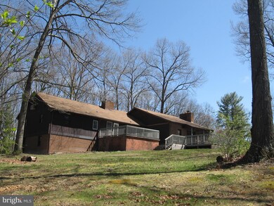 922 Poole Rd, Hedgesville, WV 25427 - photo 7