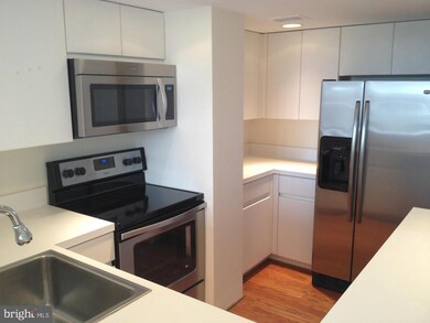 Residences at Market Square - East Tower unit PH04, Washington, DC 20004 - photo 4