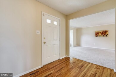 3405 Forsythia Ln, Burtonsville, MD 20866 - photo 7