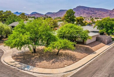 Home is located in quiet cul-de-sac lot with Beaut