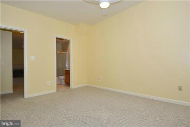 1314 Garden Wall Cir unit D, Reston, VA 20194 - photo 7