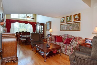 3947 Garnette Ct unit 2, Naperville, IL 60564 - photo 3