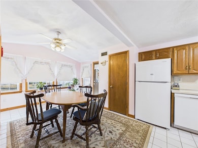 985 Cedar Swamp Rd, Warwick, RI 02889 - photo 6