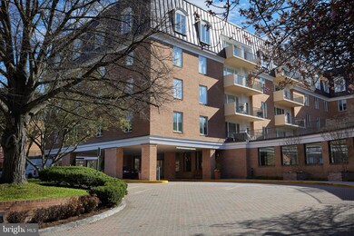 8101 Connecticut Ave unit N505, Chevy Chase, MD 20815 - photo 3