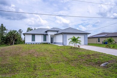 256 Blackstone Dr, Fort Myers, FL 33913 - photo 5