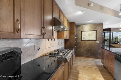 5-web-or-mls-601-e-front-ave-1004(1)