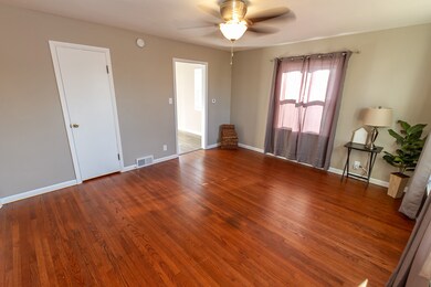 63 N 15th Ave, Beech Grove, IN 46107 - photo 2