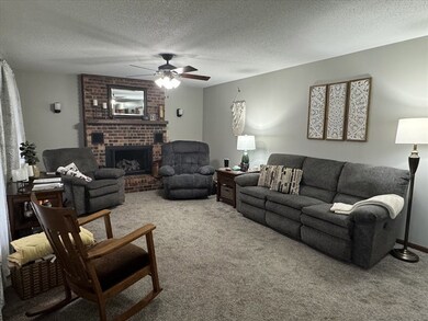 1307 Redbud Dr, Macon, MO 63552 - photo 4