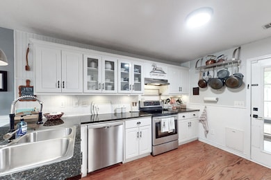 Stainless Steel Appliances!