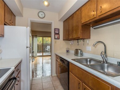 1149 Canterbury Square S, Indianapolis, IN 46260 - photo 7