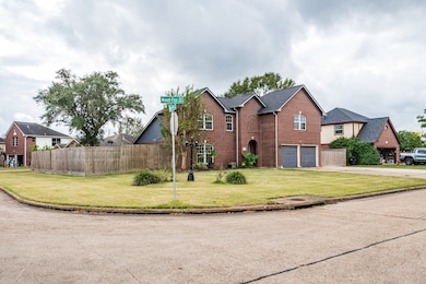 3401 Wood Fox Dr, Alvin, TX 77511 - photo 6