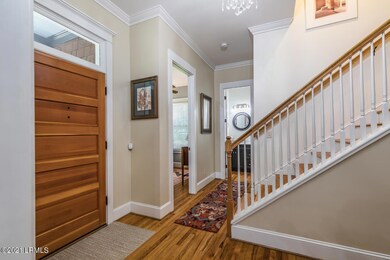 4 Foyer