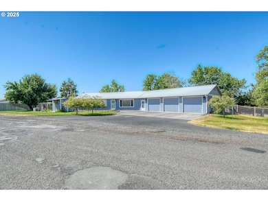 72062 Westfield Blvd, Pendleton, OR 97801 - photo 2