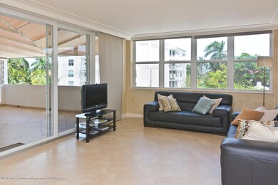 401 Peruvian Ave 401 Palm-large-003-16-4