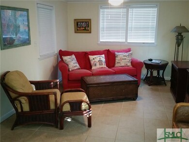 Living room/dining. Large pullout sofa