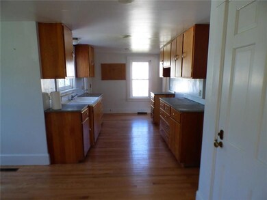 The entire home has a wonderful...