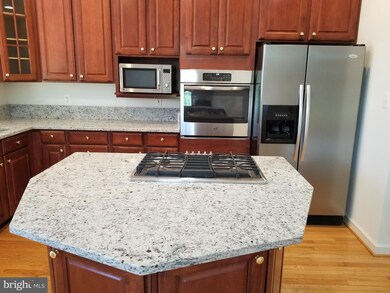 4566 Fair Valley Dr, Fairfax, VA 22033 - photo 2