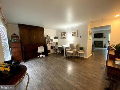 317 Felsted Ct, Sterling, VA 20165 - photo 6