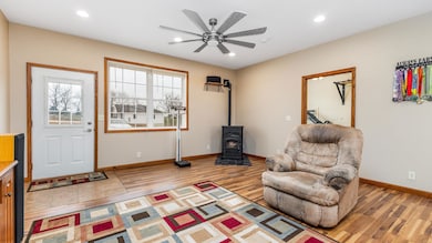 20216 Kruse Ln, Sherrill, IA 52073 - photo 7