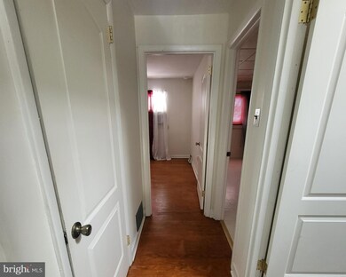 2407 Denfield St, Camden, NJ 08104 - photo 7