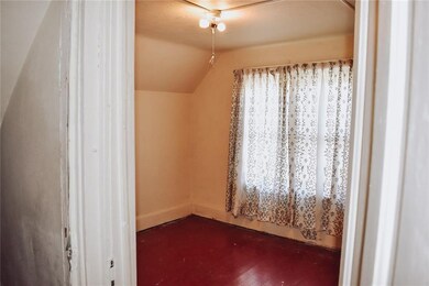 912 E 25th Ct, Des Moines, IA 50317 - photo 3