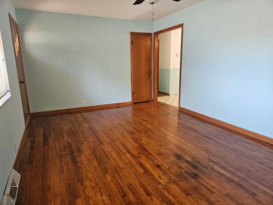 305 Maplewood Ct, Mountain View, MO 65548 - photo 4