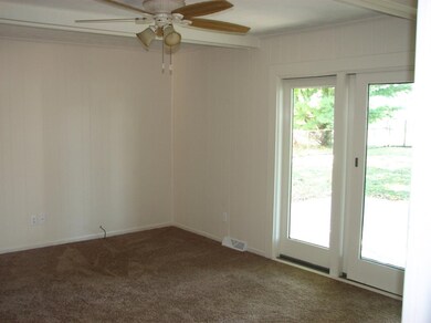 612 Scenic Dr, Harrodsburg, KY 40330 - photo 2