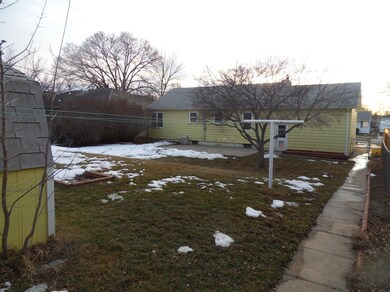Back yard w/shed<|><|>