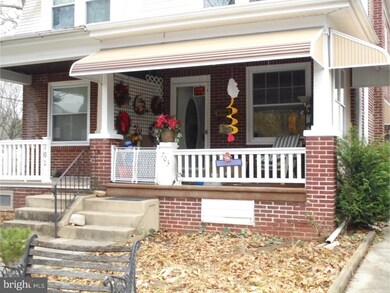 703 Crescent Ave, Reading, PA 19605 - photo 2