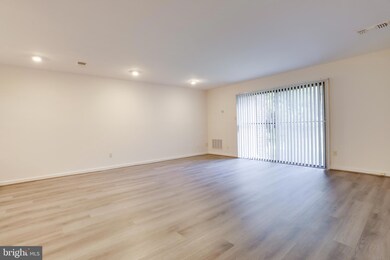 3735 Madison Ln unit B, Falls Church, VA 22041 - photo 4