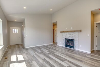 2911HemlockLn-050