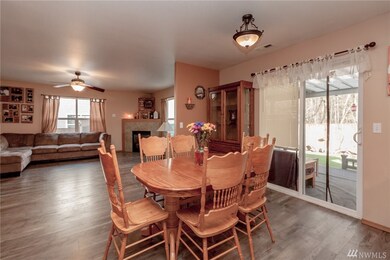 924 Daffodil Ave NE, Orting, WA 98360 - photo 7