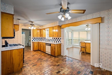 7300 Cypress Ave, Daphne, AL 36526 - photo 5