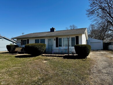 143 Sawmill Rd, Whiteland, IN 46184 - photo 2
