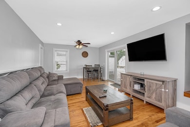 15 1/2 Broad St, Nashua, NH 03064 - photo 4