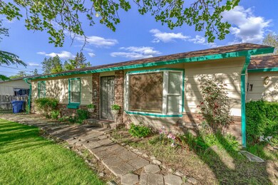 1365 Daisy Ln, Grants Pass, OR 97527 - photo 3