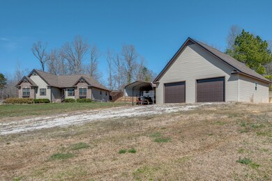 309 Sara Acres Dr, Tennessee Ridge, TN 37178 - photo 5