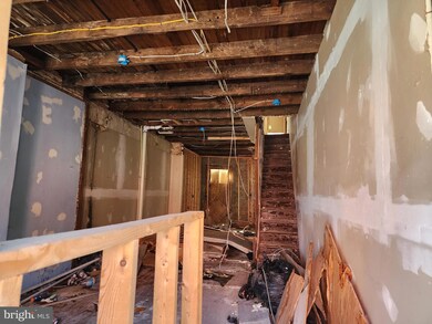 527 Bloom St, Baltimore, MD 21217 - photo 3