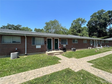 1209 Chambers Rd, Ferguson, MO 63135 - photo 4