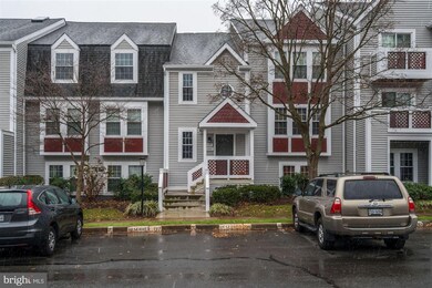 12891 Grays Pointe Rd unit C, Fairfax, VA 22033 - photo 2