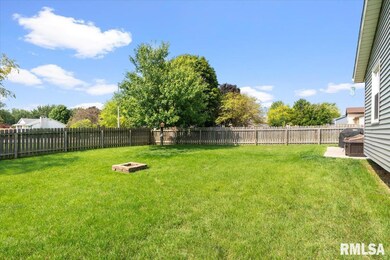 1433 W 48th St, Davenport, IA 52806 - photo 6