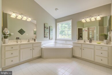 47790 Scotsborough Square, Sterling, VA 20165 - photo 3