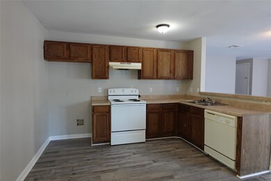 7806 Beckley St unit B, Houston, TX 77088 - photo 3